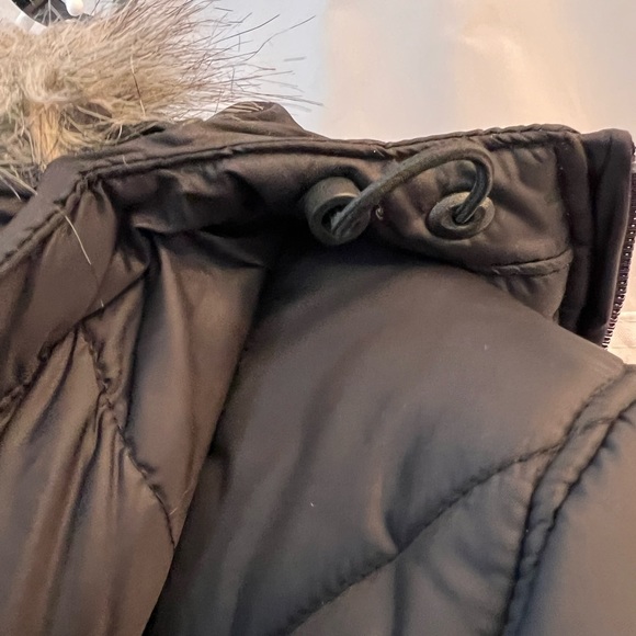 Columbia Black Small Women’s Coat with Removable Fur Hood - Picture 8 of 10